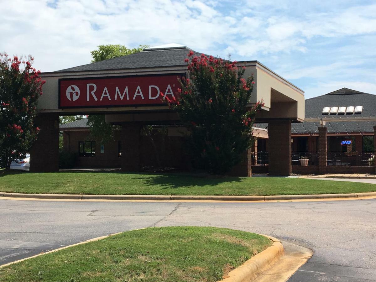 Ramada By Wyndham Raleigh Hotel Exterior foto